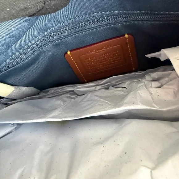 Sold. Coach Laurel in Loved denim bag with Charm. Authentic / NWT - Picture 5 of 10